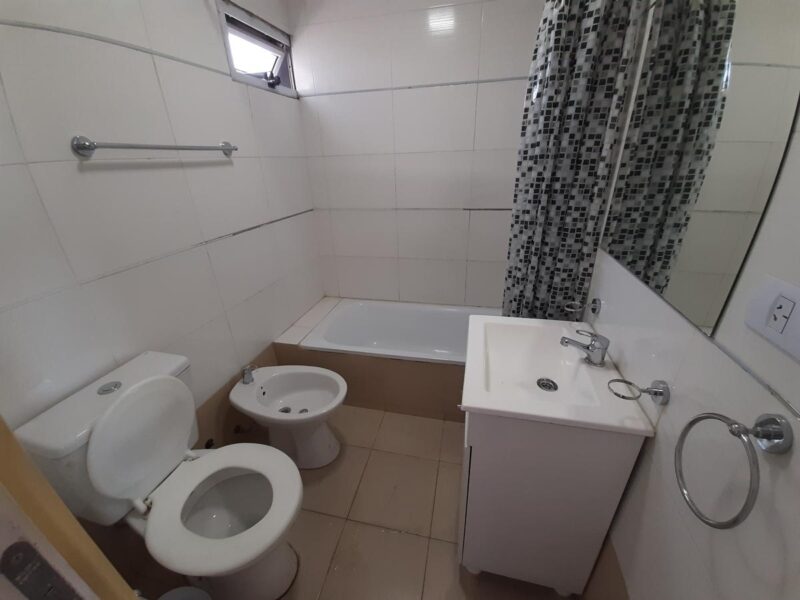 Departamento en Alquiler 2 Amb al frente con Balcón