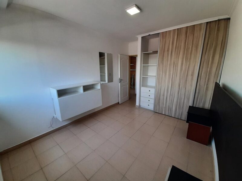 Departamento en Alquiler 2 Amb al frente con Balcón